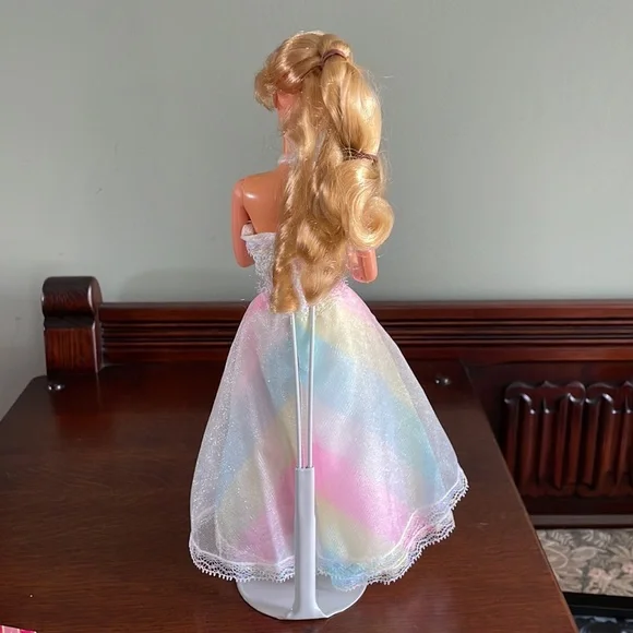 Vintage 1980 Happy Birthday Barbie. - Picture 11 of 16